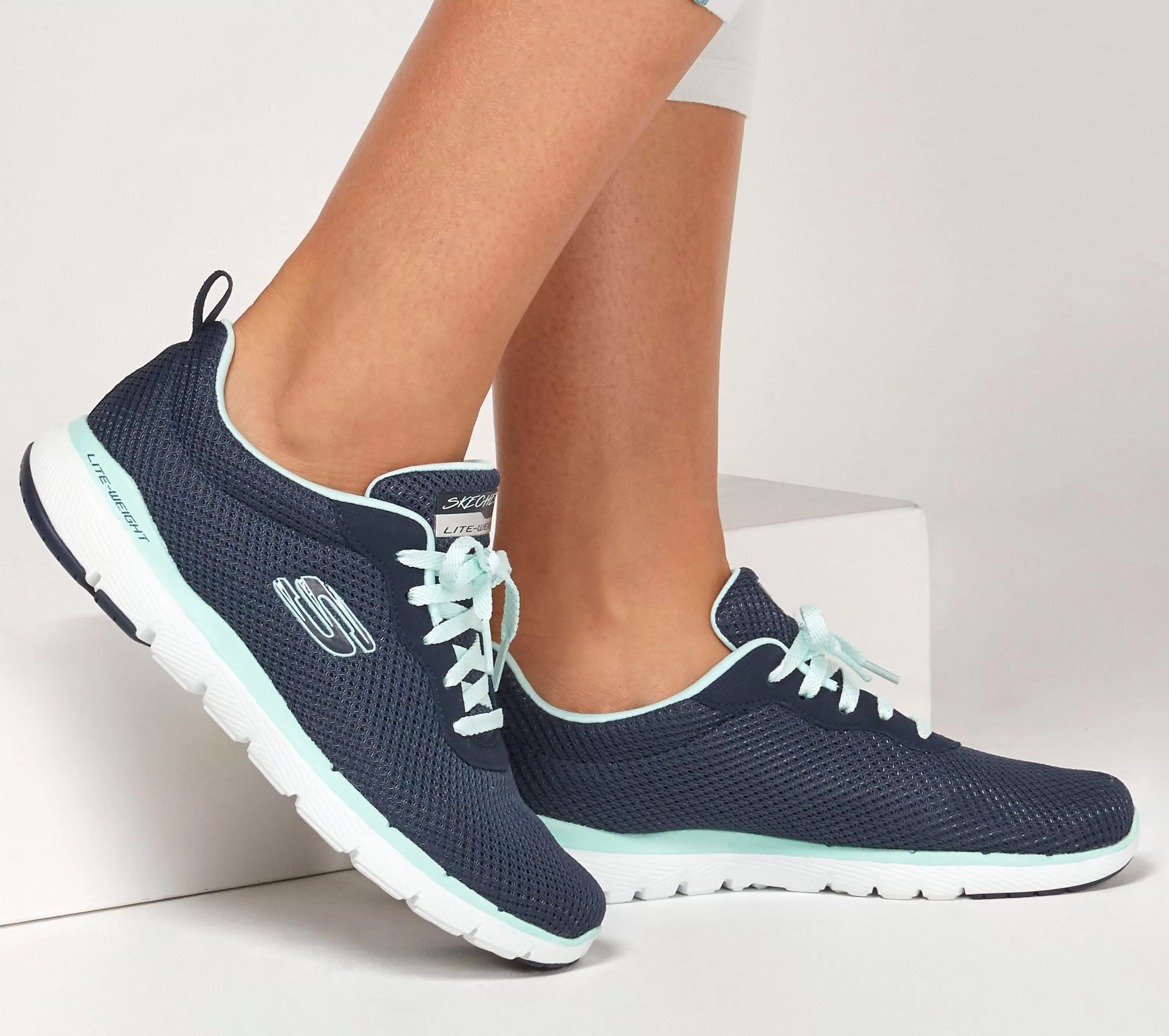 Flex Appeal 3.0 - First Insight-SKECHERS Store